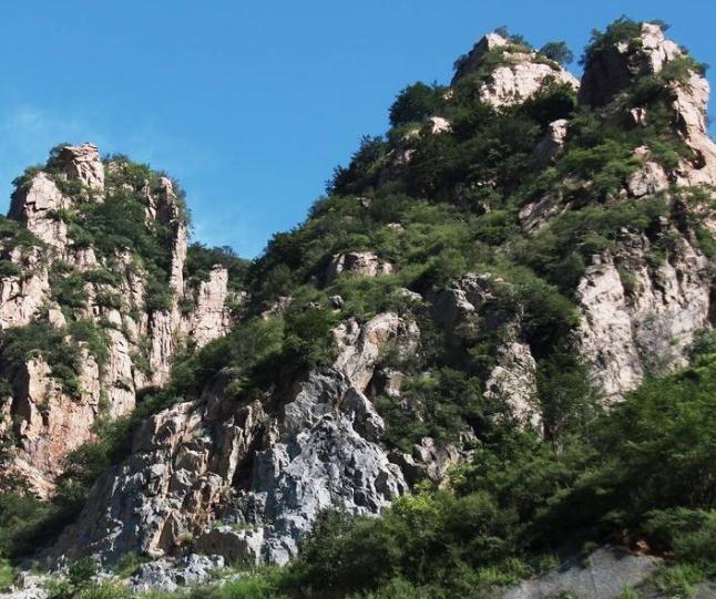 知道为什么在阴宅风水里石山不可为葬地吗?