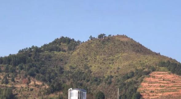 阴宅风水案例:福人撞福地:碑石塌陷,福荫不减