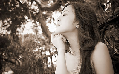 痣相图解 女性桃花痣在那里
